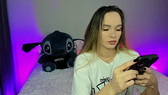 EvaBalmer online show from November 25, 4:58 am