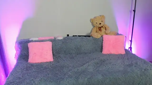 Snapshot of EvaBalmer chatting on September 18, 12:42 am EvaBalmer online show from September 18, 12:42 am