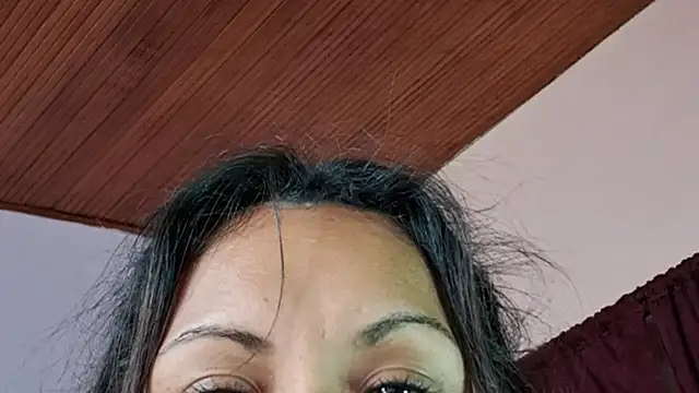 kyliebigboobs online show from November 10, 1:39 pm