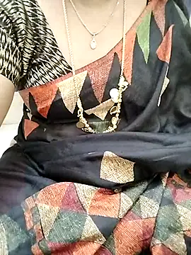 Snapshot of Tamil_Radha chatting on October 14, 11:24 am Tamil Radha online show from October 14, 11:24 am