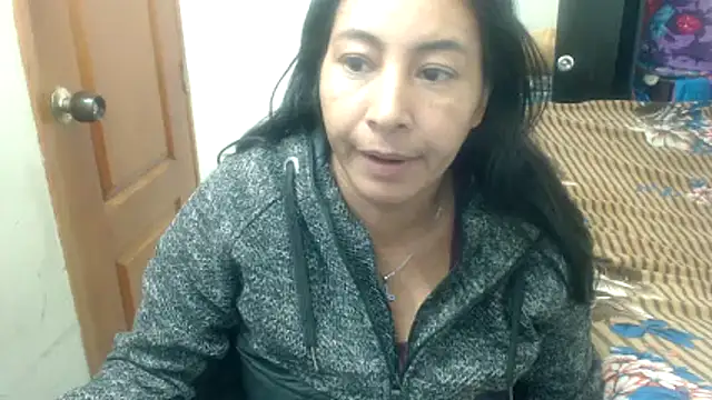 Snapshot of Siblleyx chatting on October 14, 9:06 pm Siblleyx online show from October 14, 9:06 pm