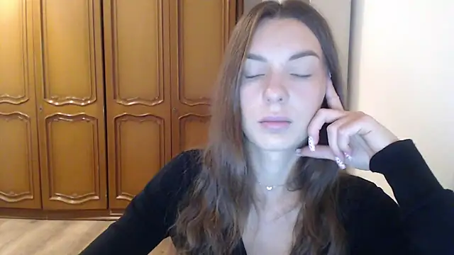 aurora lust online show from November 3, 6:28 am