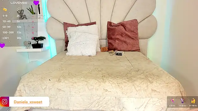 Danielaangelina online show from November 7, 6:52 am