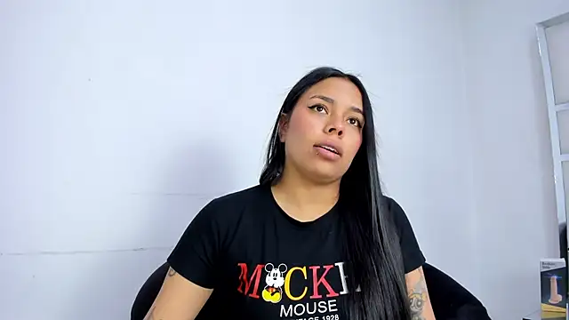 ZoeWan69 online show from November 12, 12:14 pm