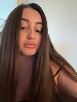 hotAlys online show from June 9, 1:32 pm
