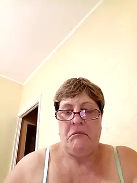 ElzaJewel online show from September 24, 7:02 pm