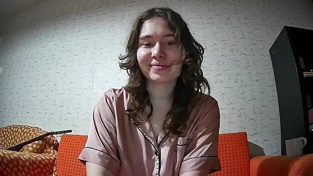 girliemilk online show from January 9, 2:27 am