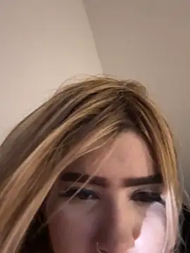 akirahattori online show from April 11, 8:18 am