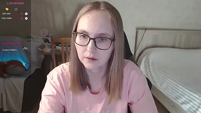 Snapshot of Agatha_Mott chatting on September 13, 5:59 am Agatha Mott online show from September 13, 5:59 am