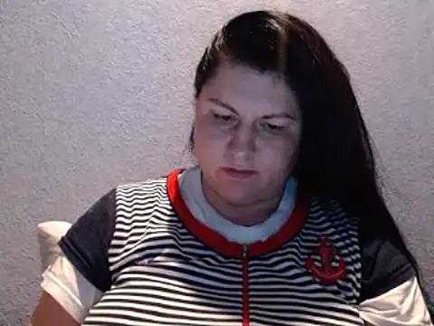 KiraSwee online show from October 9, 5:28 pm