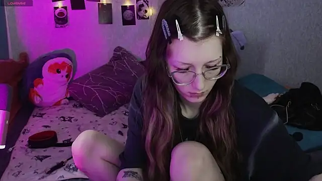 lissaros online show from February 25, 9:30 am