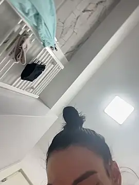 Celine Roxelle online show from April 13, 9:26 pm