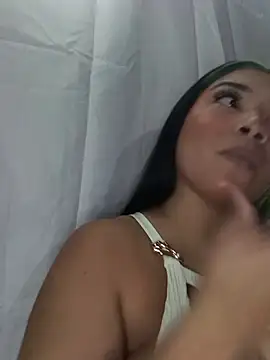 Sophia Brunett online show from February 2, 11:09 am