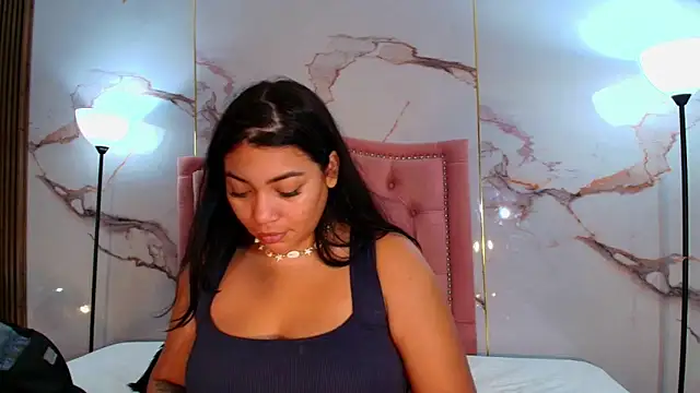 Sophia Brunett online show from December 21, 12:09 pm