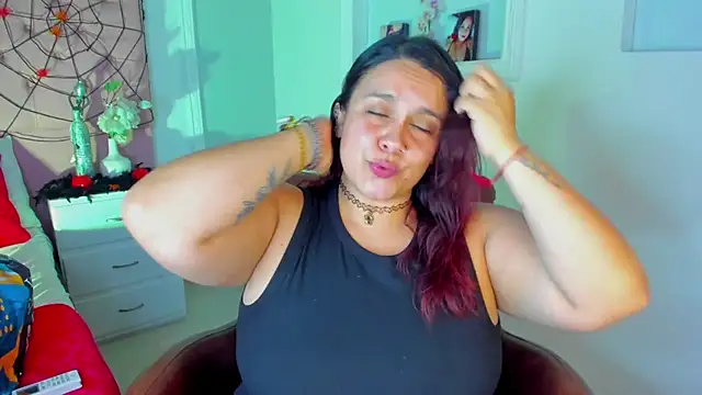 KourtneyEvans online show from October 17, 7:39 pm