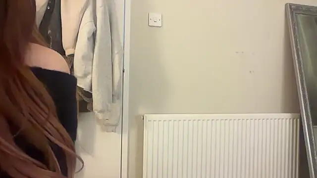 skyejde online show from November 2, 10:57 pm