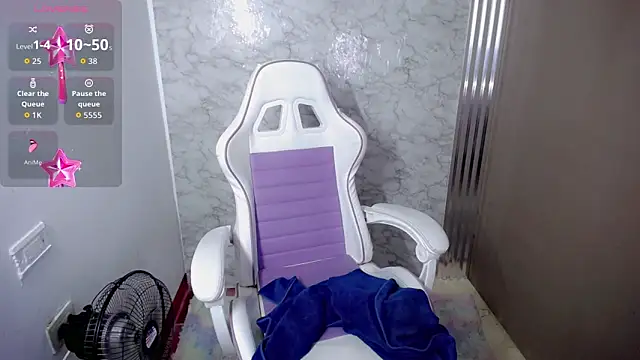 hello kityy25 online show from February 13, 1:35 pm