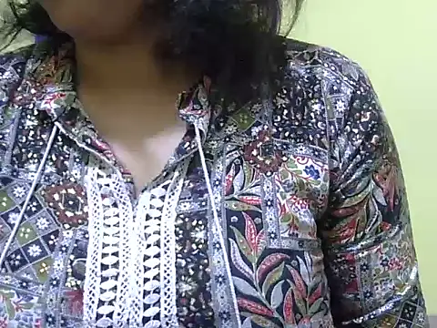 Your cutiepie  online show from November 12, 6:28 pm