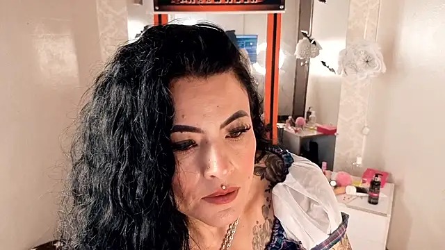 Snapshot of lizha_milf chatting on October 3, 8:14 pm lizha milf online show from October 3, 8:14 pm