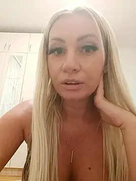 visnjica online show from October 3, 10:15 pm