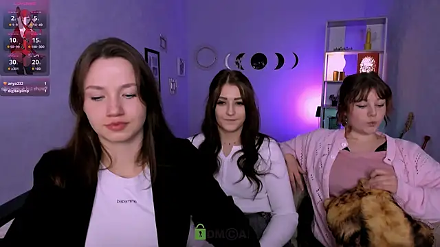 catherine kitty online show from December 18, 8:35 pm