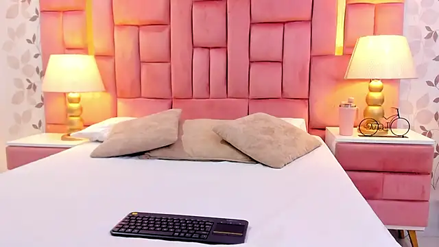 ArianaFranco online show from April 13, 2:07 pm