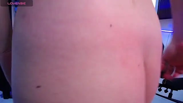 Cute Angell  online show from October 28, 1:28 pm