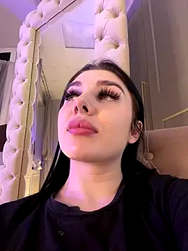 MaeveMoon online show from November 13, 6:18 pm