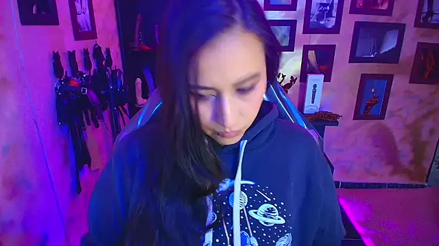 cherryy bombshelll online show from October 7, 3:38 pm