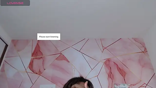 LindaBird online show from March 3, 8:48 pm