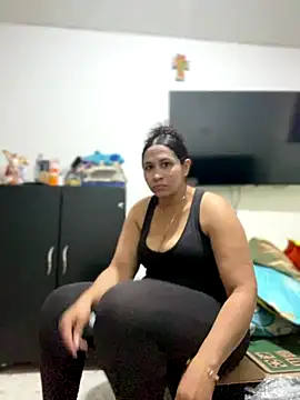 Carola-Ross online show from November 9, 5:42 pm