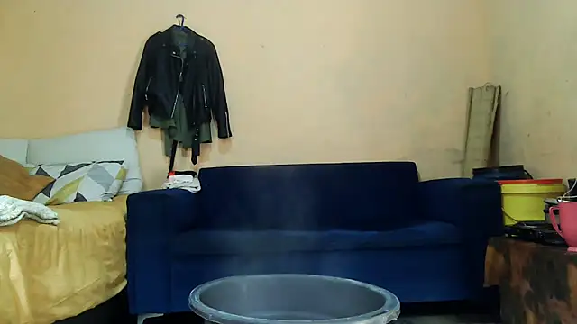 01applebottom online show from November 7, 7:58 am