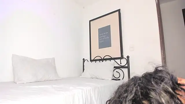 Dhalila  online show from December 18, 10:58 pm