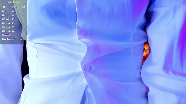 Hisoka akerley online show from November 28, 7:39 pm