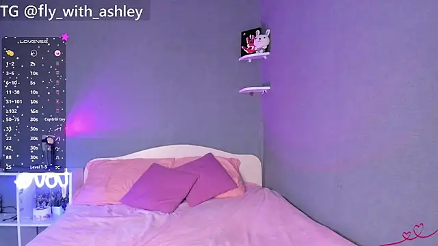 Snapshot of ashley_lovestory chatting on October 1, 7:46 am ashley lovestory online show from October 1, 7:46 am