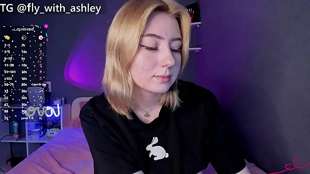 Snapshot of ashley_lovestory chatting on September 21, 7:07 am ashley lovestory online show from September 21, 7:07 am