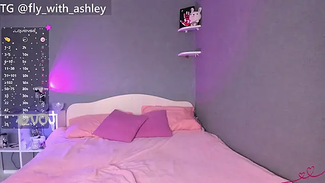 Snapshot of ashley_lovestory chatting on October 13, 5:32 am ashley lovestory online show from October 13, 5:32 am