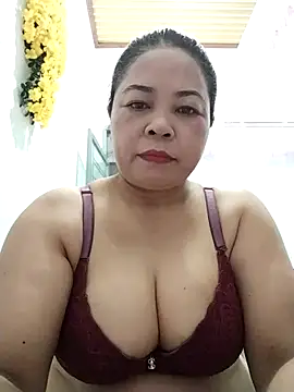 Snapshot of Baby-bigtits2024 chatting on October 2, 10:04 pm Baby-bigtits2024 online show from October 2, 10:04 pm