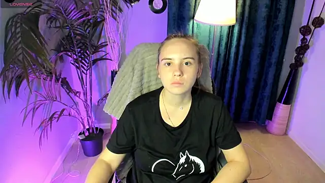 Lika 0ne online show from October 7, 12:42 pm