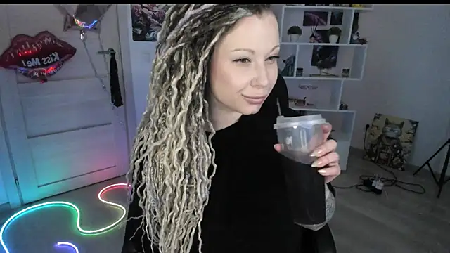 HoneySallyMoore online show from March 20, 4:34 pm