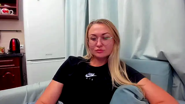 Snapshot of your_Goddess_Eva chatting on September 13, 7:55 pm your Goddess Eva online show from September 13, 7:55 pm