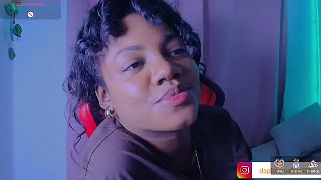 Daphnewalker   online show from February 28, 1:05 am