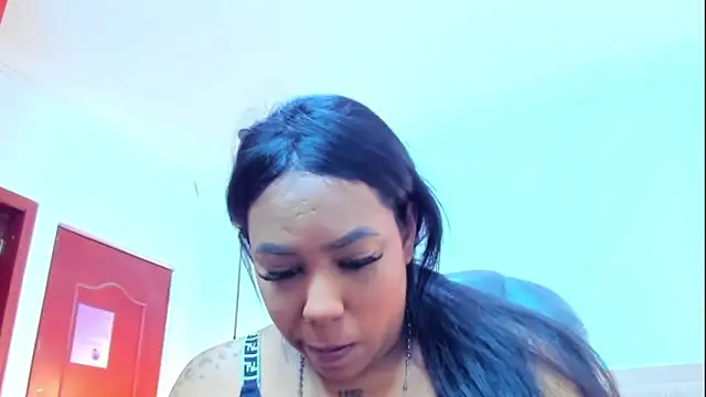 Snapshot of emma_purple_ chatting on September 8, 5:34 pm emma purple  online show from September 8, 5:34 pm