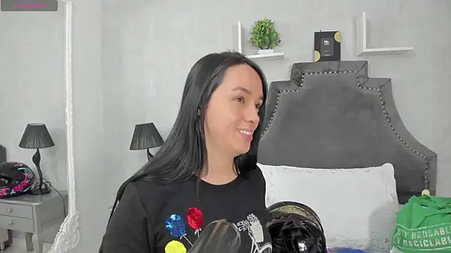 EmiliaRose  online show from November 14, 9:26 pm