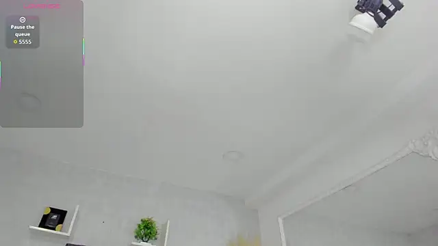 EmiliaRose  online show from April 21, 8:49 pm