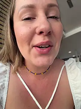 Mona Plus online show from April 18, 9:23 am