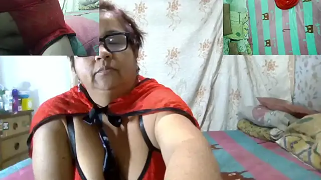 erinadarling79 online show from May 17, 3:16 am