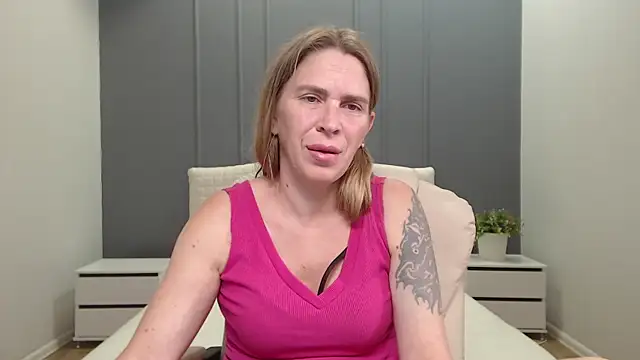 TessaDaybreak online show from July 28, 2:13 pm