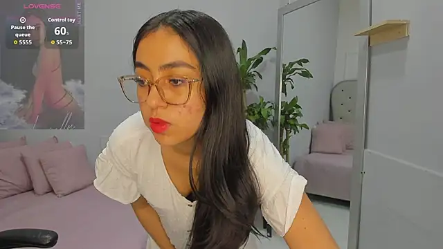 lucelly 15 online show from February 26, 12:04 pm