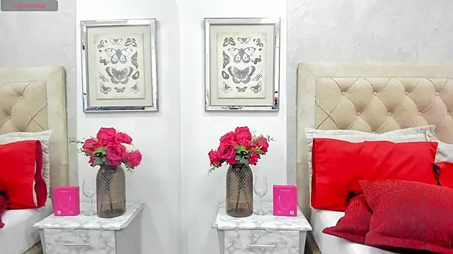 KimberlyBigBoobs online show from April 24, 10:45 pm